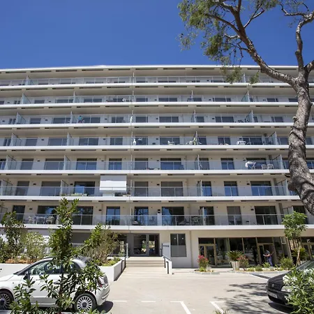 Seaside View-2 By Interhome