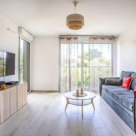 Daire Seaside View-2 By Interhome *